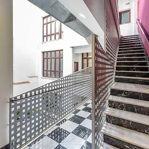 https://carreterias-malaga-centro.hotelsinnerja.org