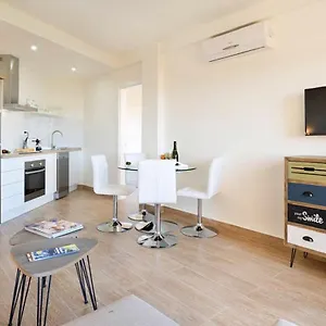 https://apartment-club-playa-flores-torremolinos.1costadelsol.com